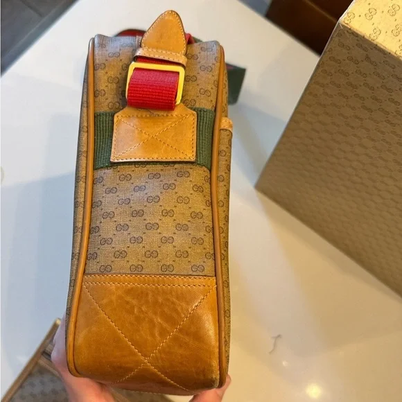 Vintage Gucci Bag with Original Box – Rare 80s Find! - Picture 4 of 7